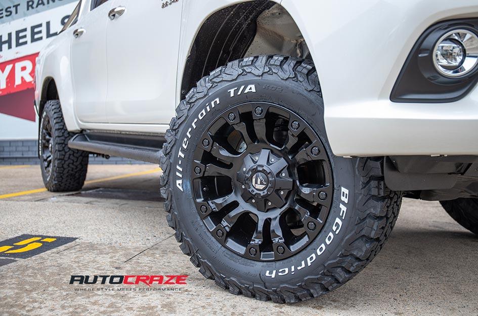 TOYOTA HILUX N80 4WD VAPOR MATTE BLACK